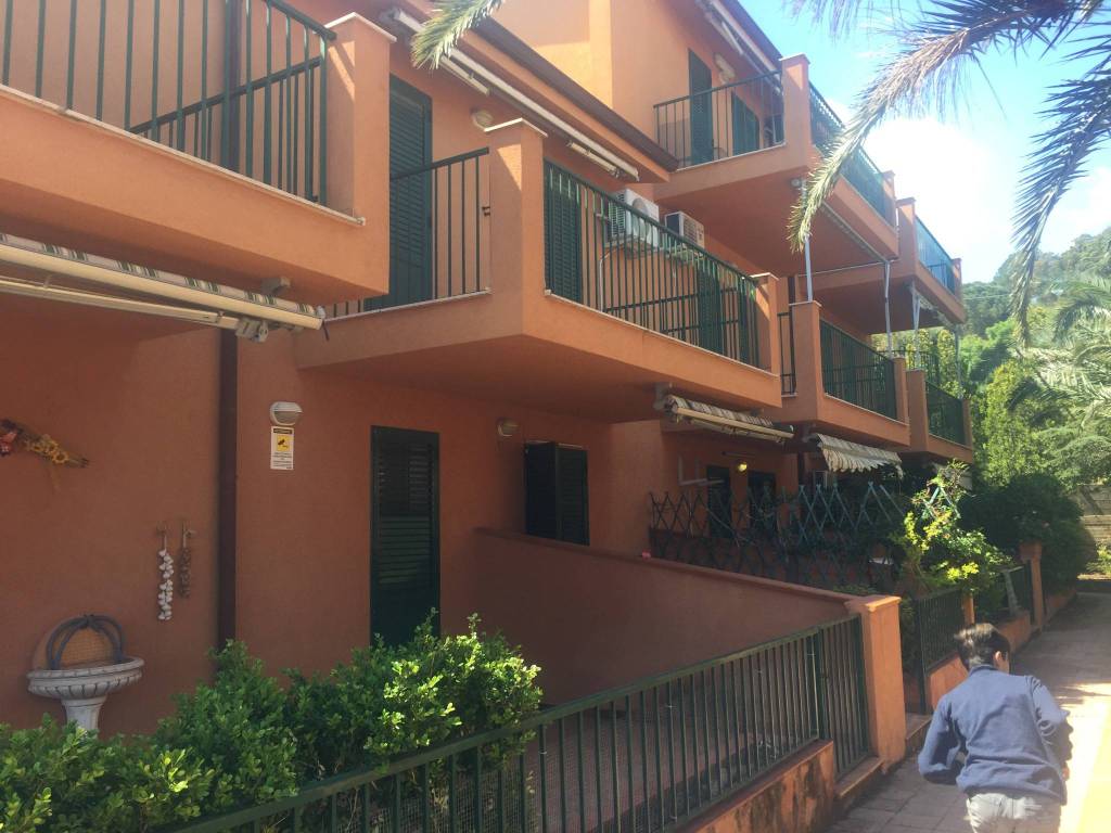 appartamento in vendita a Pollina in zona Finale