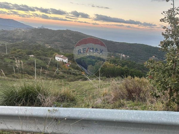 casa indipendente in vendita a Pollina
