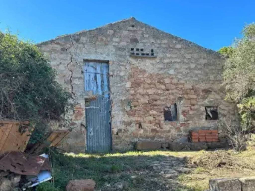 casa indipendente in vendita a Pollina