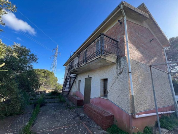 casa indipendente in vendita a Pollina