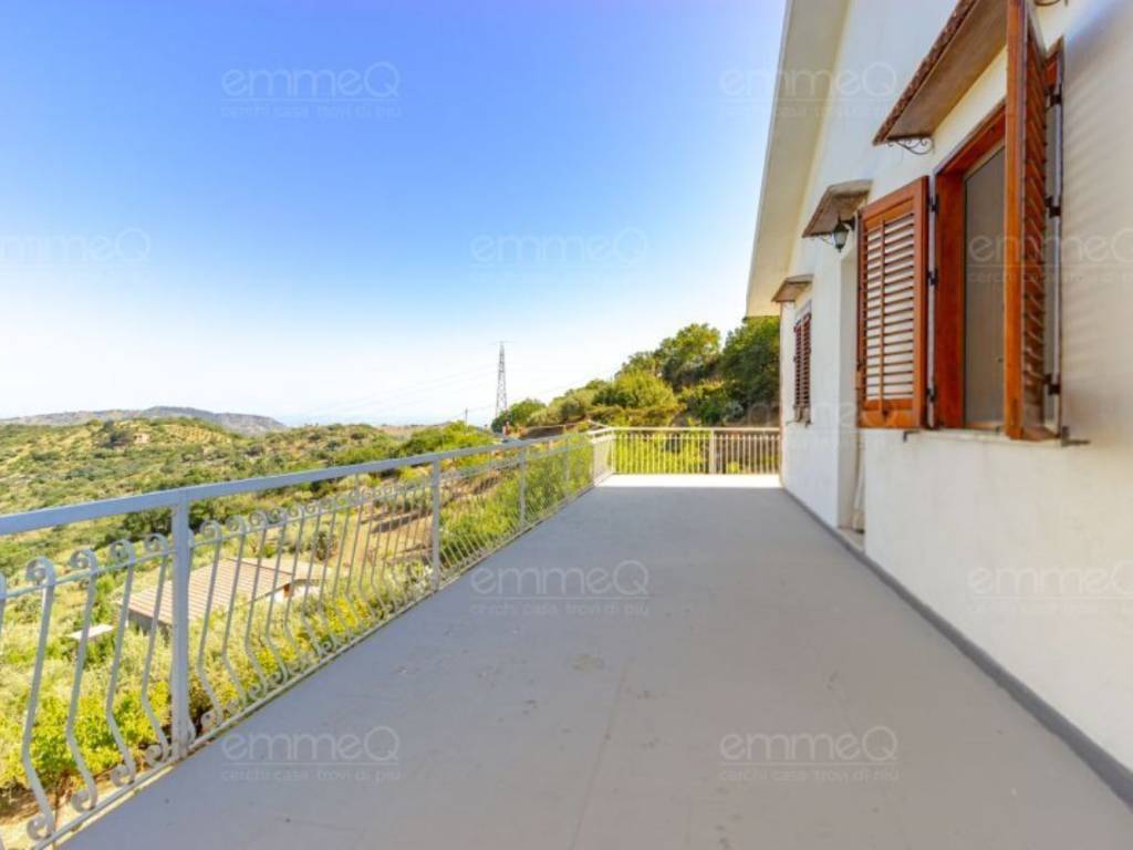casa indipendente in vendita a Pollina