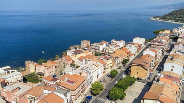 appartamento in vendita a Pollina in zona Finale
