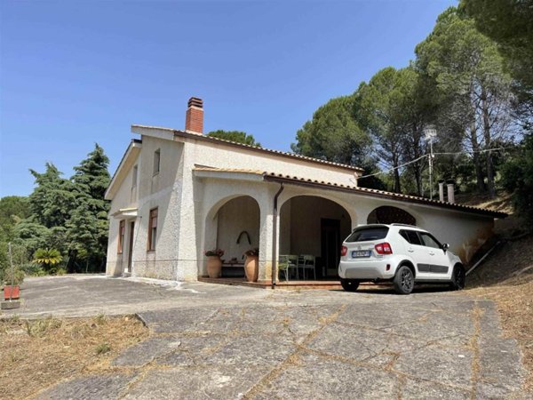 casa indipendente in vendita a Pollina