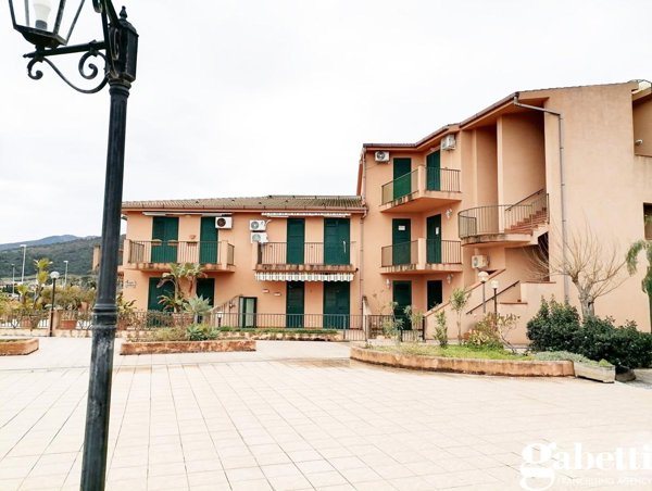 appartamento in vendita a Pollina in zona Finale