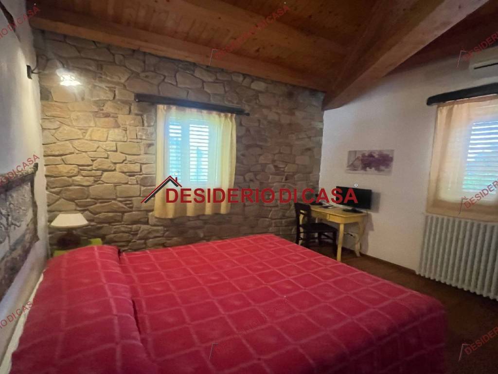 casa indipendente in vendita a Pollina