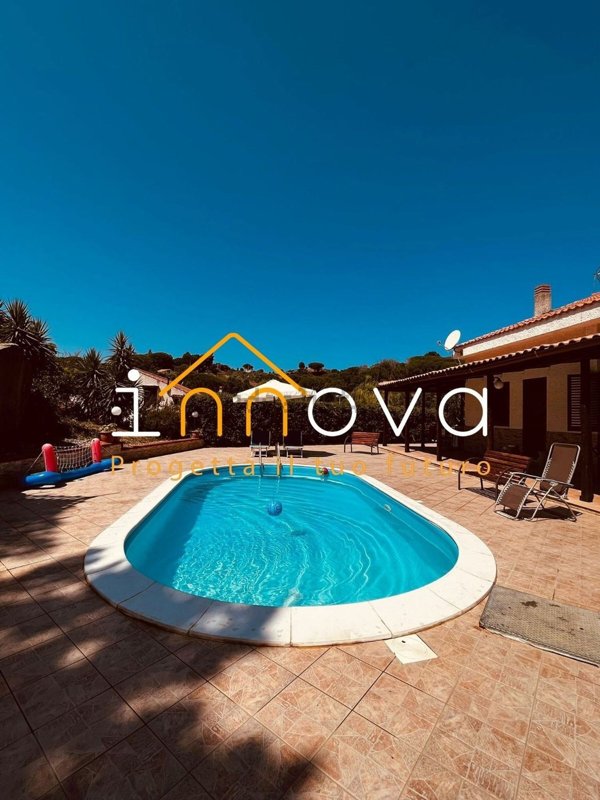 casa indipendente in vendita a Pollina in zona Finale