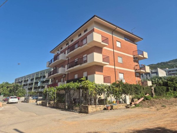 appartamento in vendita a Pollina in zona Finale