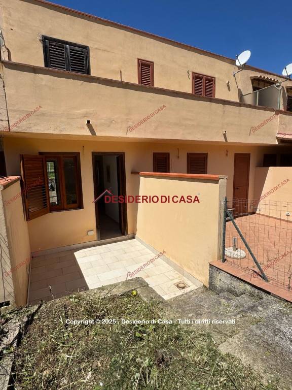 casa indipendente in vendita a Pollina
