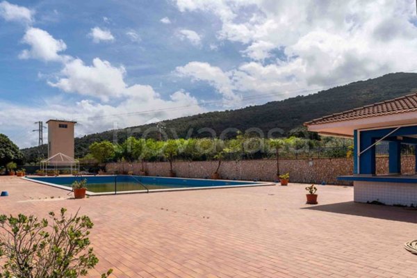 appartamento in vendita a Pollina in zona Finale