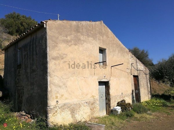 casa indipendente in vendita a Pollina
