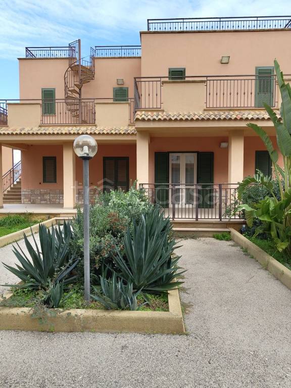 appartamento in vendita a Pollina in zona Finale