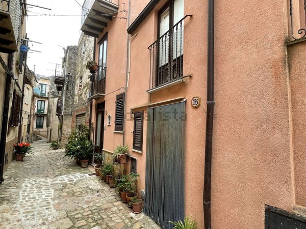 casa indipendente in vendita a Pollina