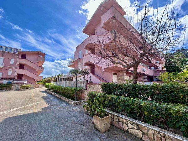 appartamento in vendita a Pollina in zona Finale