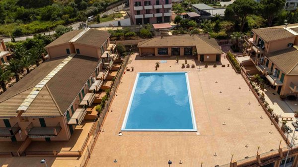 appartamento in vendita a Pollina in zona Finale