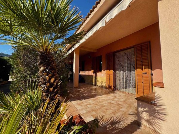 appartamento in vendita a Pollina in zona Finale