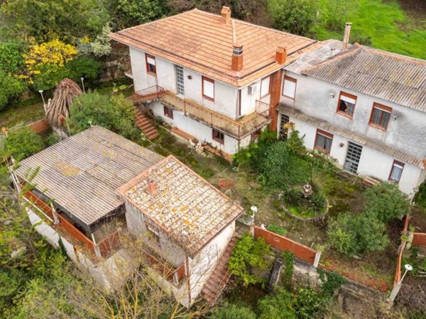 casa indipendente in vendita a Pollina