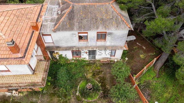 casa indipendente in vendita a Pollina