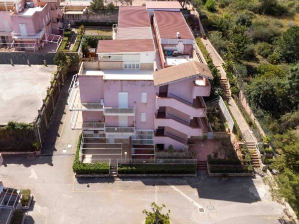 appartamento in vendita a Pollina in zona Finale