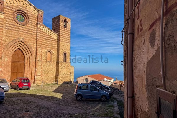 casa indipendente in vendita a Pollina