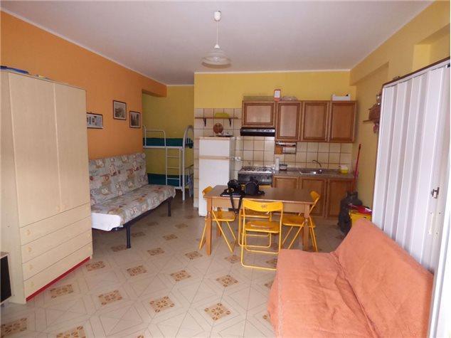 appartamento in vendita a Pollina in zona Finale