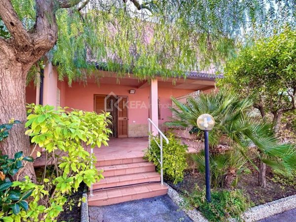 casa indipendente in vendita a Pollina in zona Finale