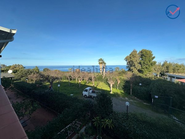 appartamento in vendita a Pollina in zona Finale