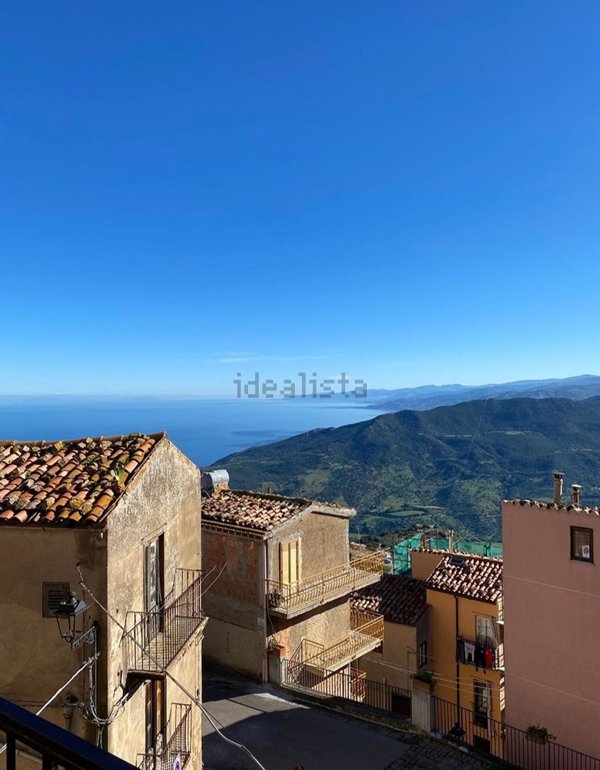 casa indipendente in vendita a Pollina