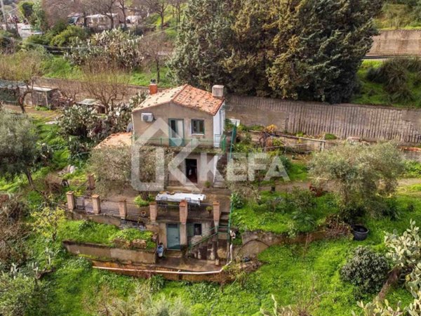 casa indipendente in vendita a Pollina
