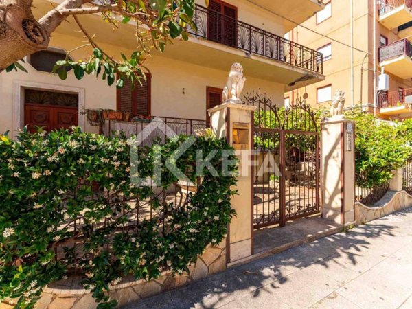 casa indipendente in vendita a Pollina in zona Finale