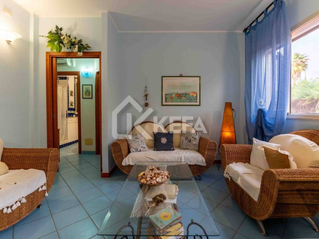 casa indipendente in vendita a Pollina in zona Finale