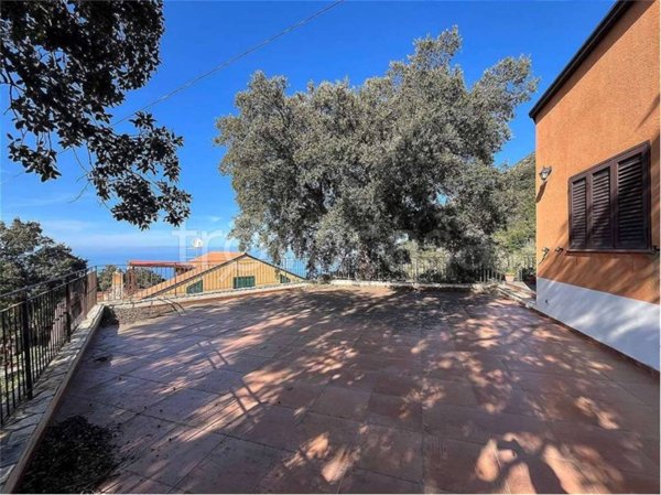 casa indipendente in vendita a Pollina