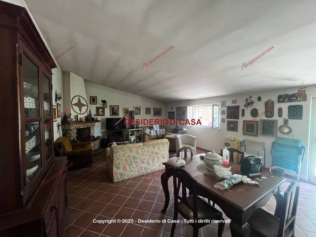 casa indipendente in vendita a Pollina