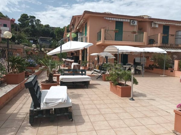 appartamento in vendita a Pollina in zona Finale