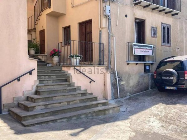 appartamento in vendita a Pollina
