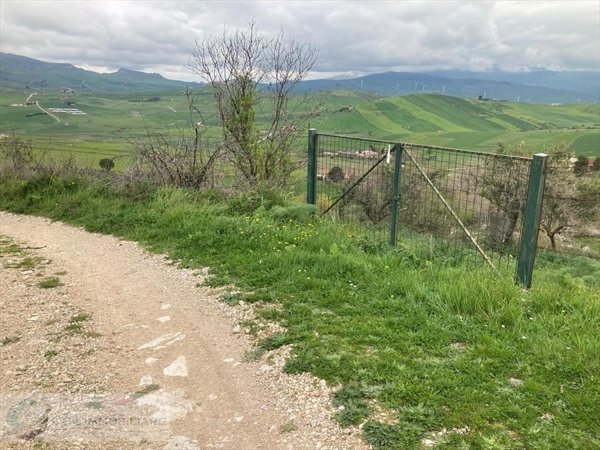 terreno agricolo in vendita a Prizzi