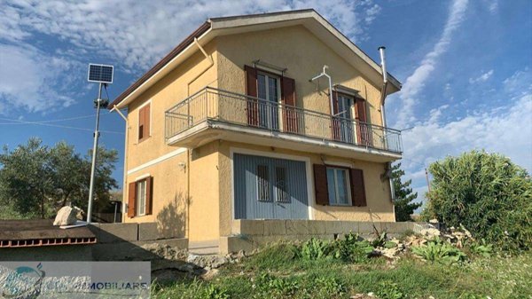 casa indipendente in vendita a Prizzi