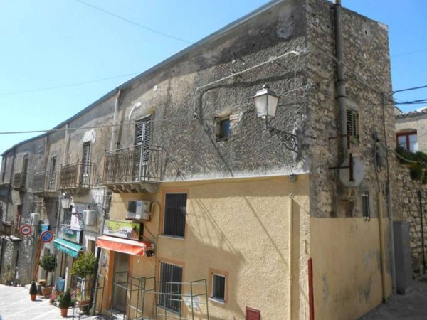 casa indipendente in vendita a Prizzi