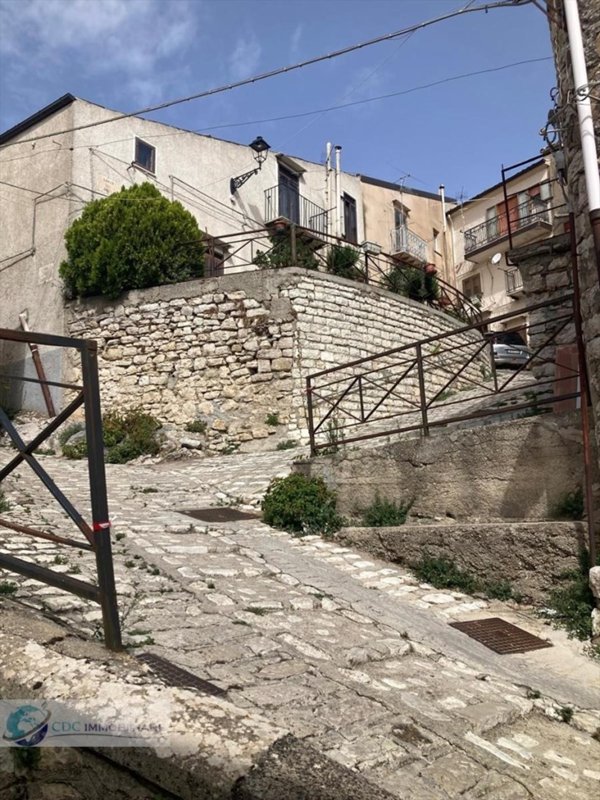 casa indipendente in vendita a Prizzi