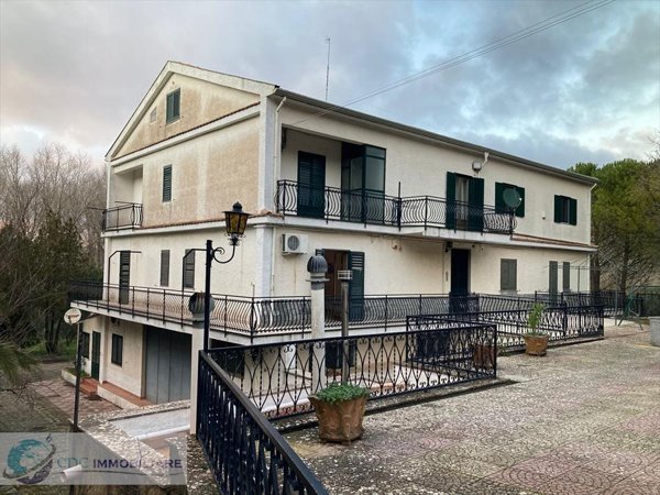 casa indipendente in vendita a Prizzi