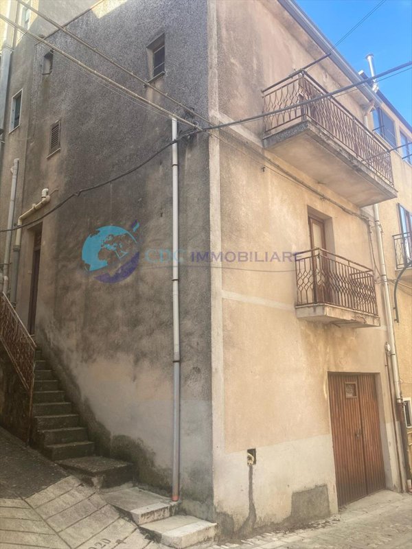casa indipendente in vendita a Prizzi