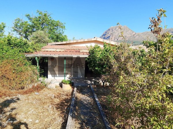 casa indipendente in vendita a San Cipirello