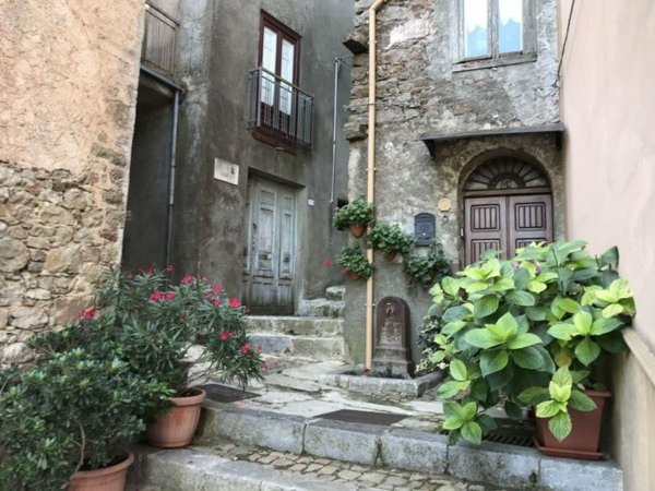 casa indipendente in vendita a San Mauro Castelverde