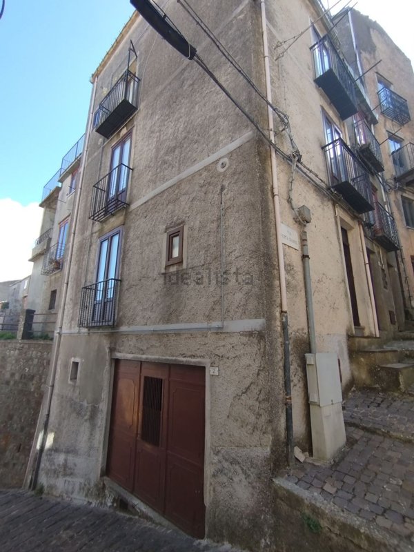 casa indipendente in vendita a San Mauro Castelverde