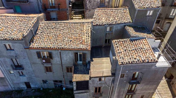 casa indipendente in vendita a San Mauro Castelverde