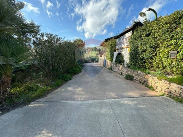 appartamento in vendita a Santa Cristina Gela