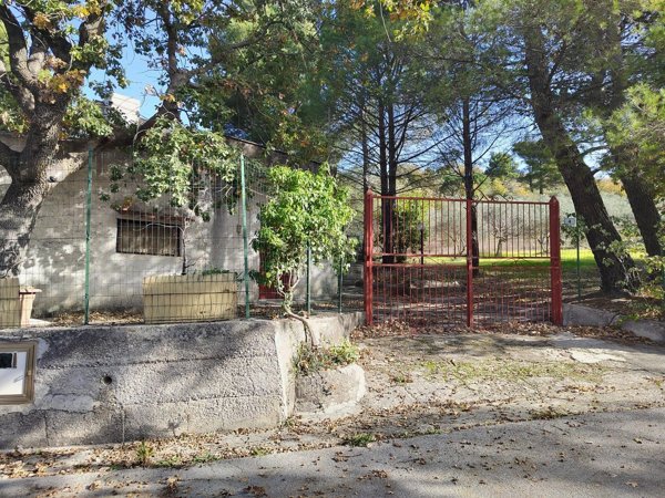 casa indipendente in vendita a Santa Cristina Gela