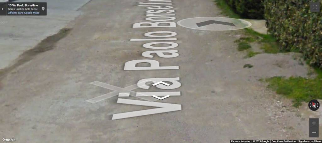 locale commerciale in vendita a Santa Cristina Gela