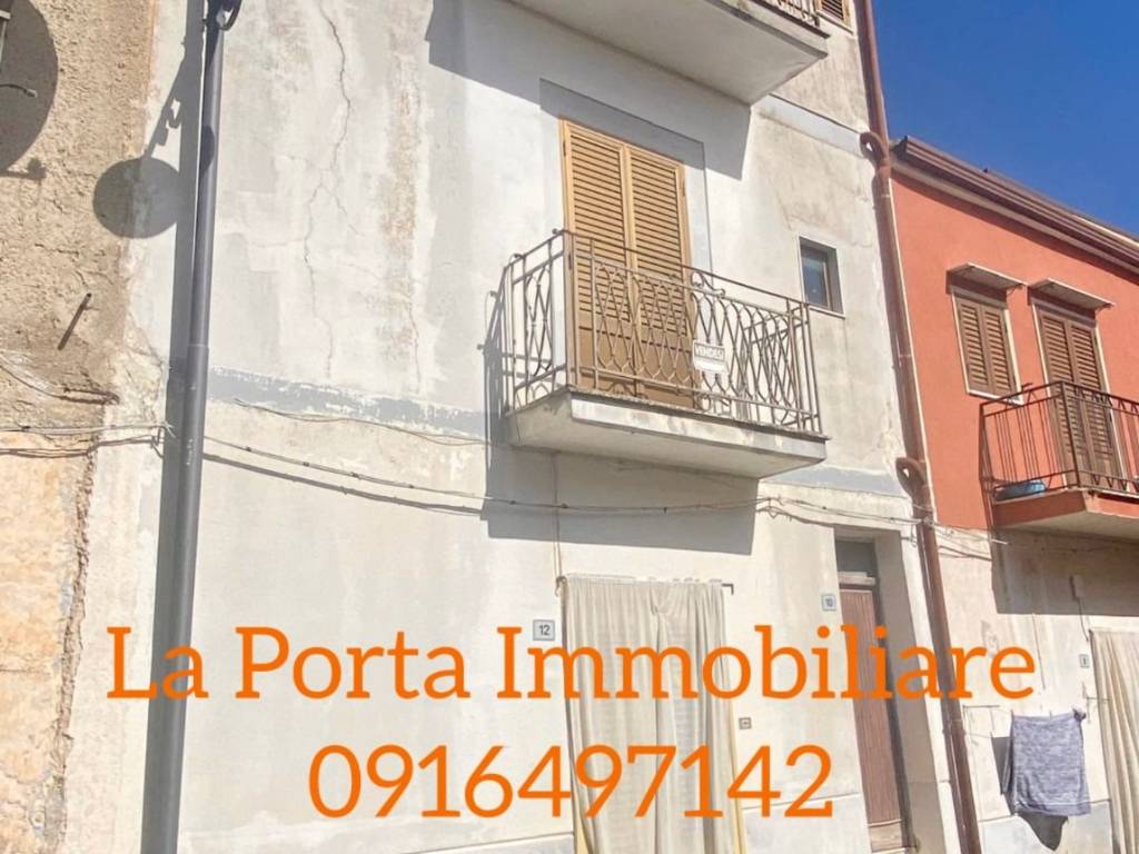 appartamento in vendita a Santa Cristina Gela