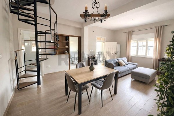 casa indipendente in vendita a Santa Cristina Gela