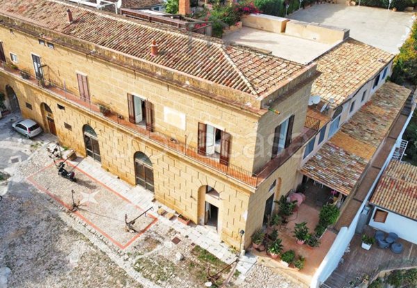 casa indipendente in vendita a Santa Flavia in zona Solanto